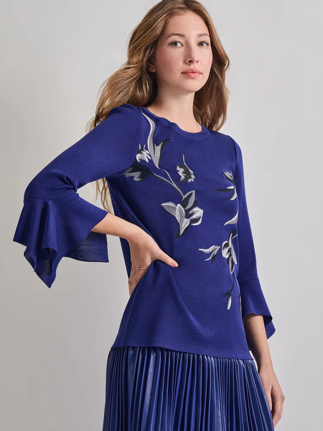 Best Embroidered Floral Knit Blouse Tops & Tees