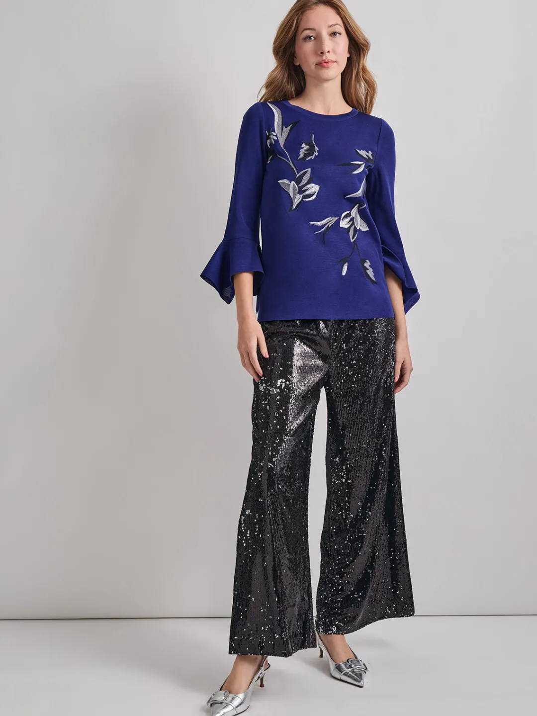Best Embroidered Floral Knit Blouse Tops & Tees