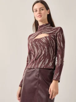 Clearance Modern Fit Oval Front Cutout Jacquard Knit Top Tops & Tees