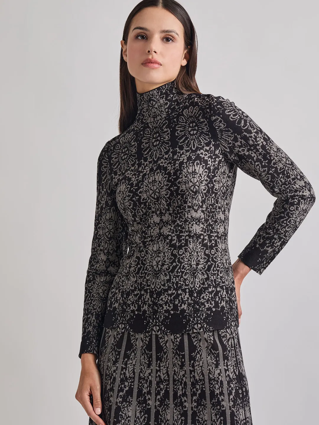 Discount Two-Tone Damask Jacquard Knit Tunic Tops & Tees