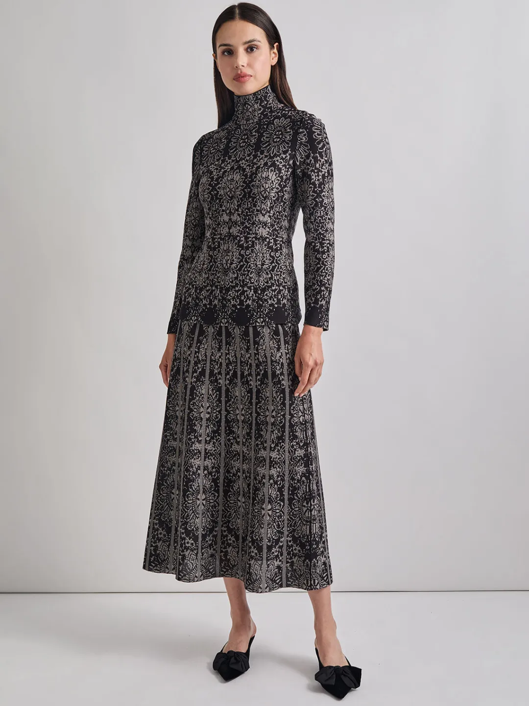 Discount Two-Tone Damask Jacquard Knit Tunic Tops & Tees
