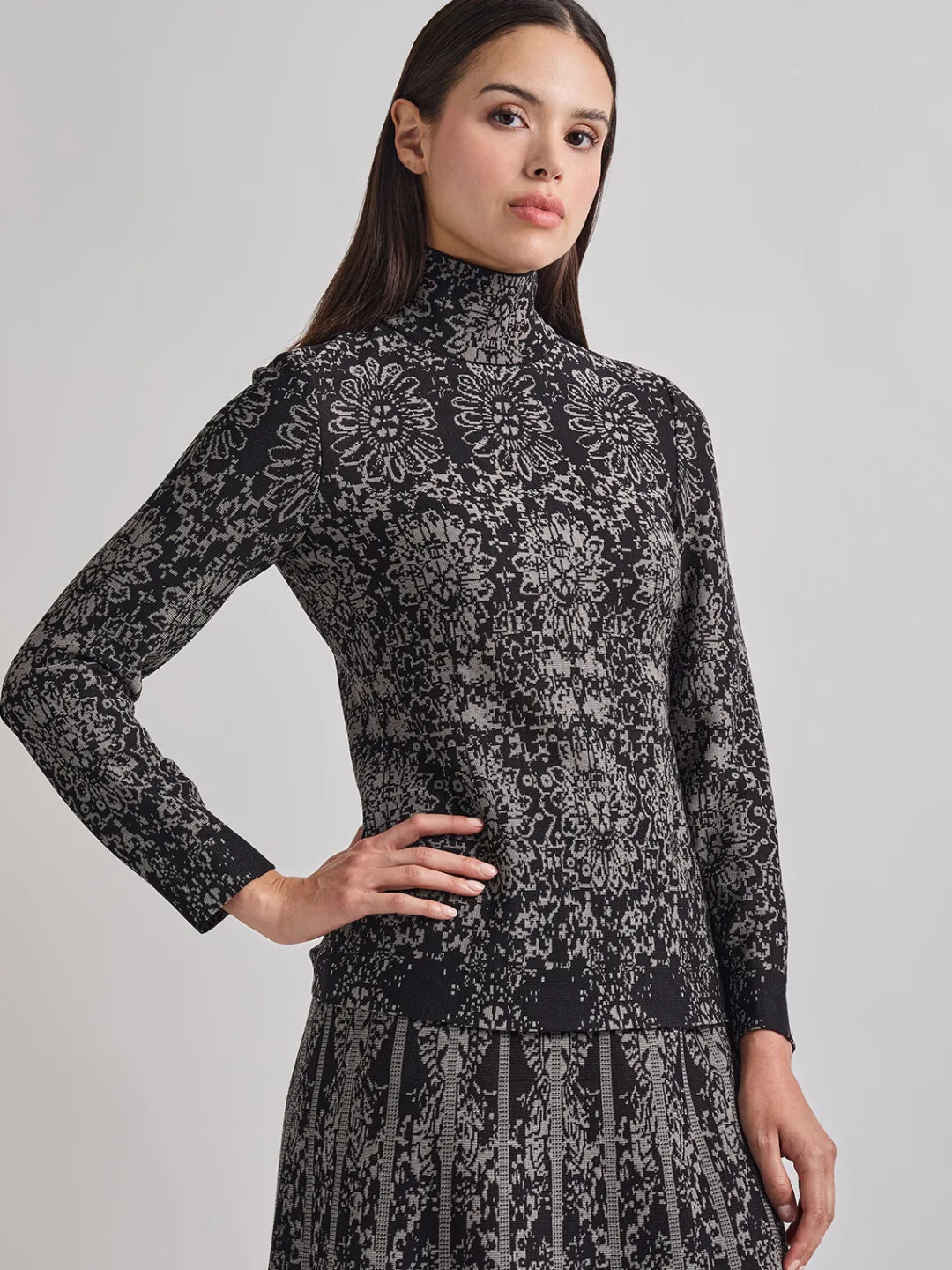 Discount Two-Tone Damask Jacquard Knit Tunic Tops & Tees